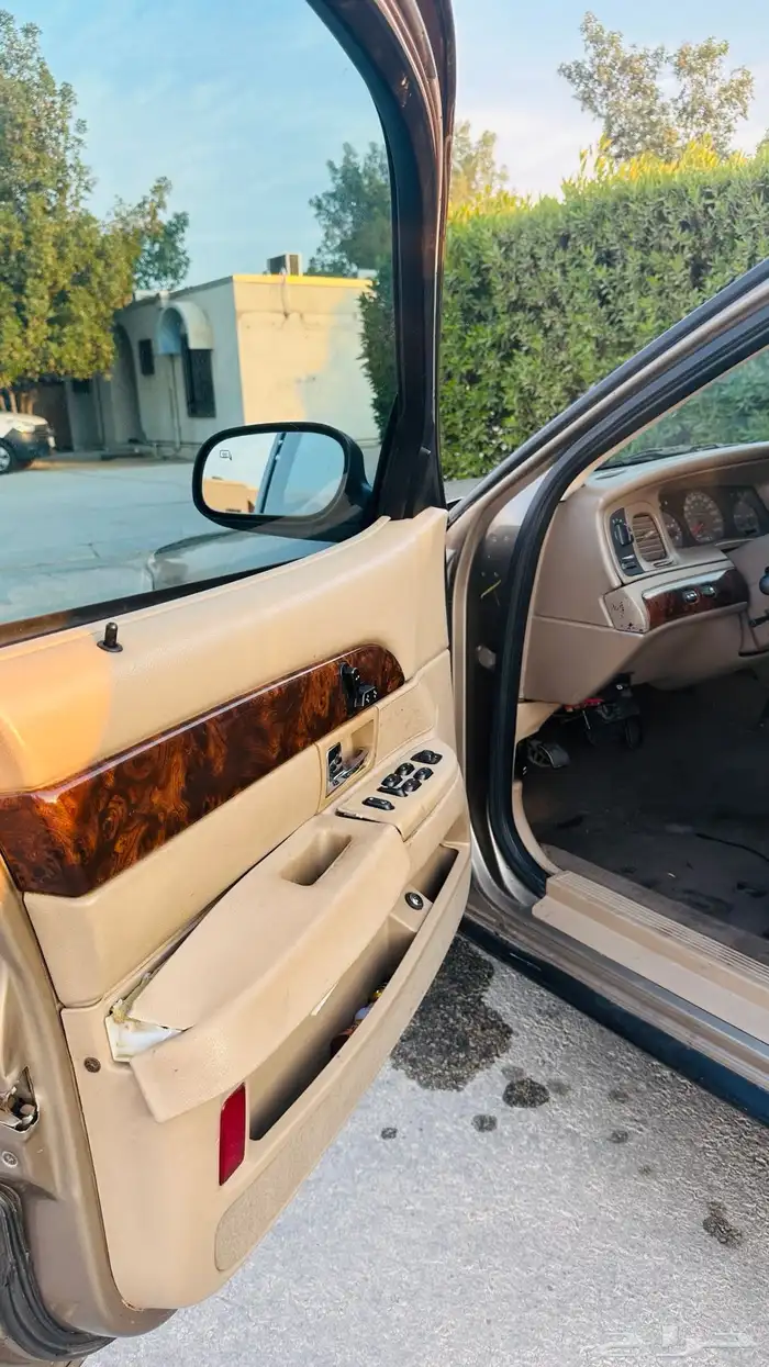 فورد جراند ماركيز 2005 فل كامل 13