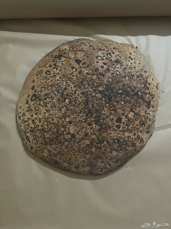 يوجد عندنا خبزه مقناه وخبزه عادي 0