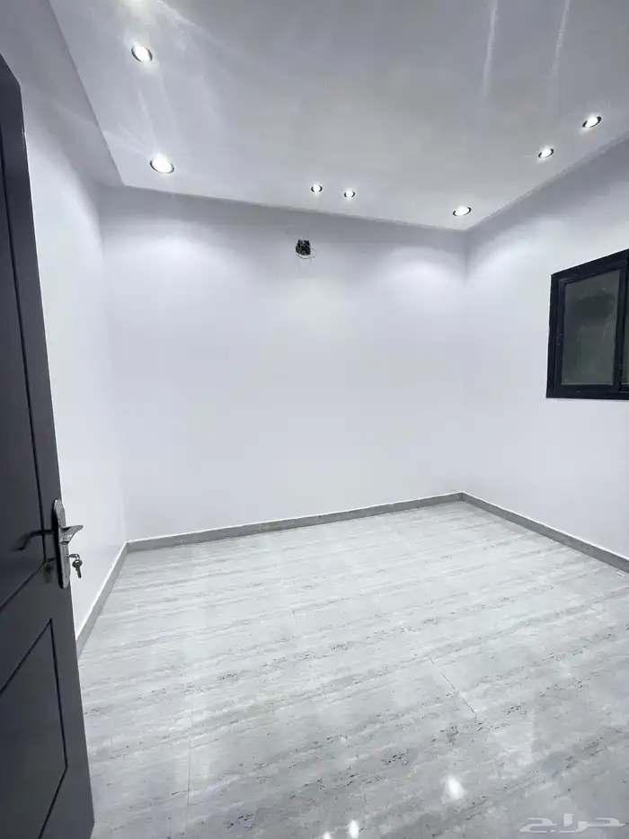 شقه للبيع 9