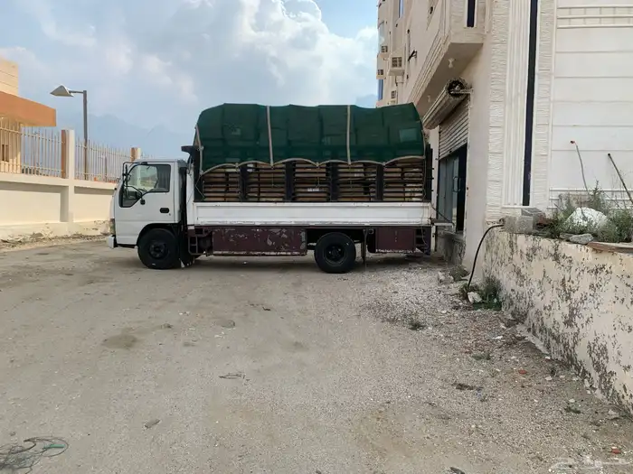 دينه للايجار مع السائق جده مكه الليث اضم الحجره المخواه 0