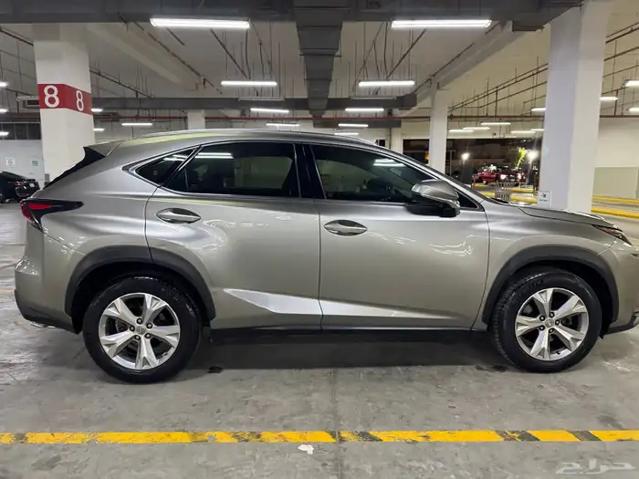 لكزس ان اكس Lexus NX 4
