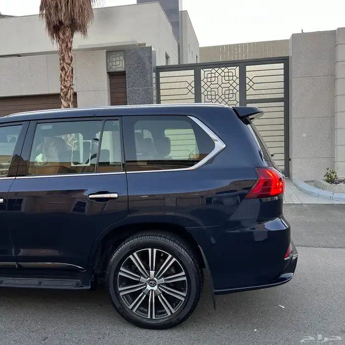 تم البيع الله يبارك للبائع و المشتري . 3