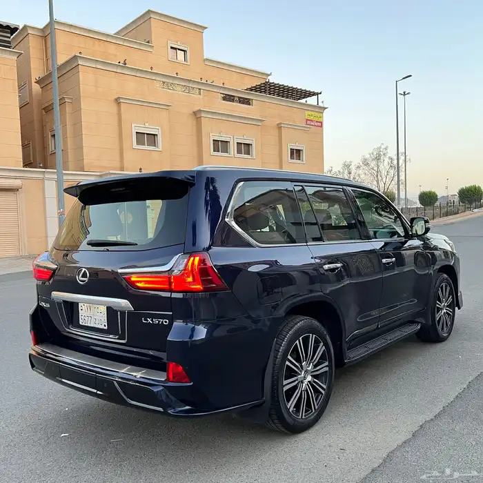 تم البيع الله يبارك للبائع و المشتري . 4