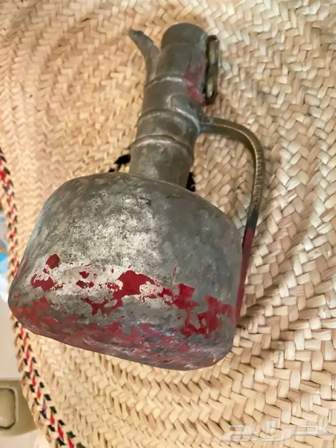 دله قديمه جدا جدا تسمى قشره او جبنه   دلتين طقم صغيرتين 2