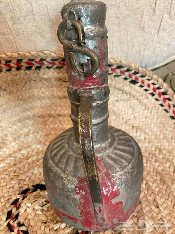 دله قديمه جدا جدا تسمى قشره او جبنه   دلتين طقم صغيرتين 1