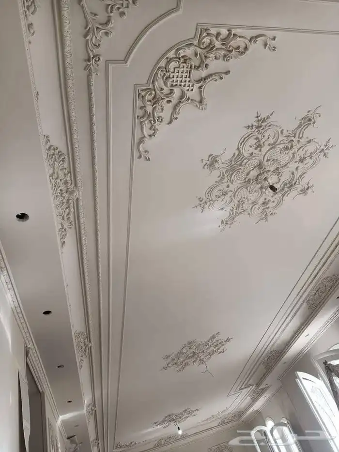 تنفيذ وتصميم جميع الديكورات الملكيه والرومانيه 40