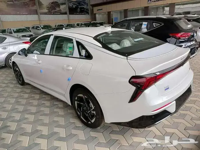 كيا K5 2024 ستاندر مطور 4