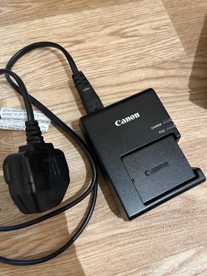 كاميرا كانون EOS 1100D مع 3 عدسات 3