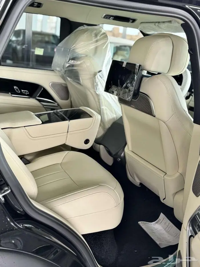 رنج روفر أوتوبيوجرافي V8 موديل 2025 12