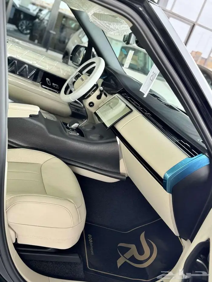 رنج روفر أوتوبيوجرافي V8 موديل 2025 9