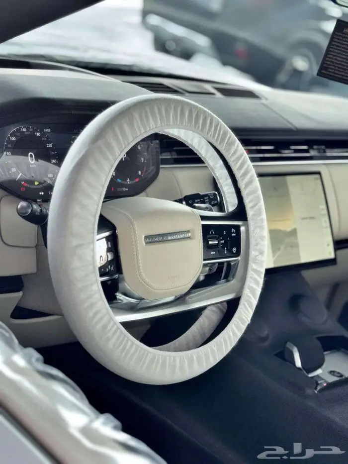 رنج روفر أوتوبيوجرافي V8 موديل 2025 6