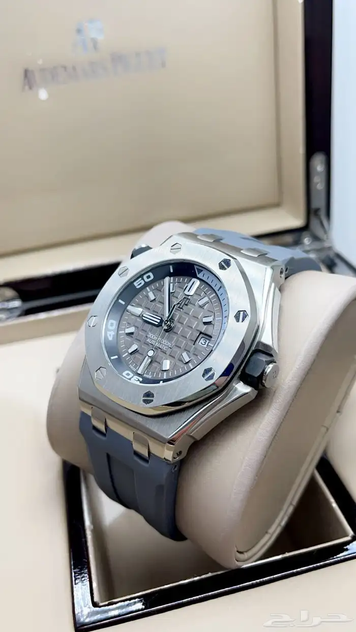 ساعة ايدمرس بياجيه 1