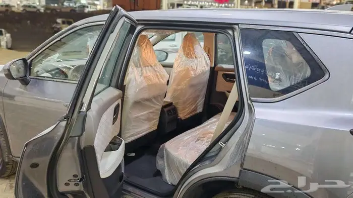 نيسان اكس تريل 5 راكب ستاندرد بنزين بدون دبل موديل 2025 20