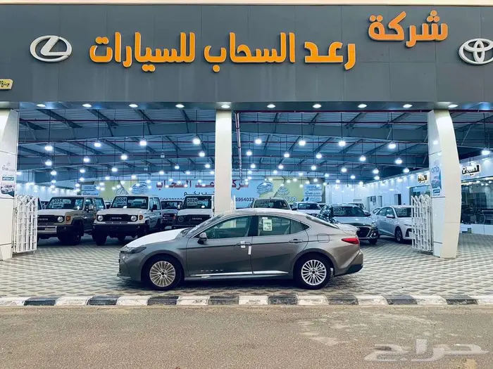 تويوتا كامري LE 2025 بنزين 2