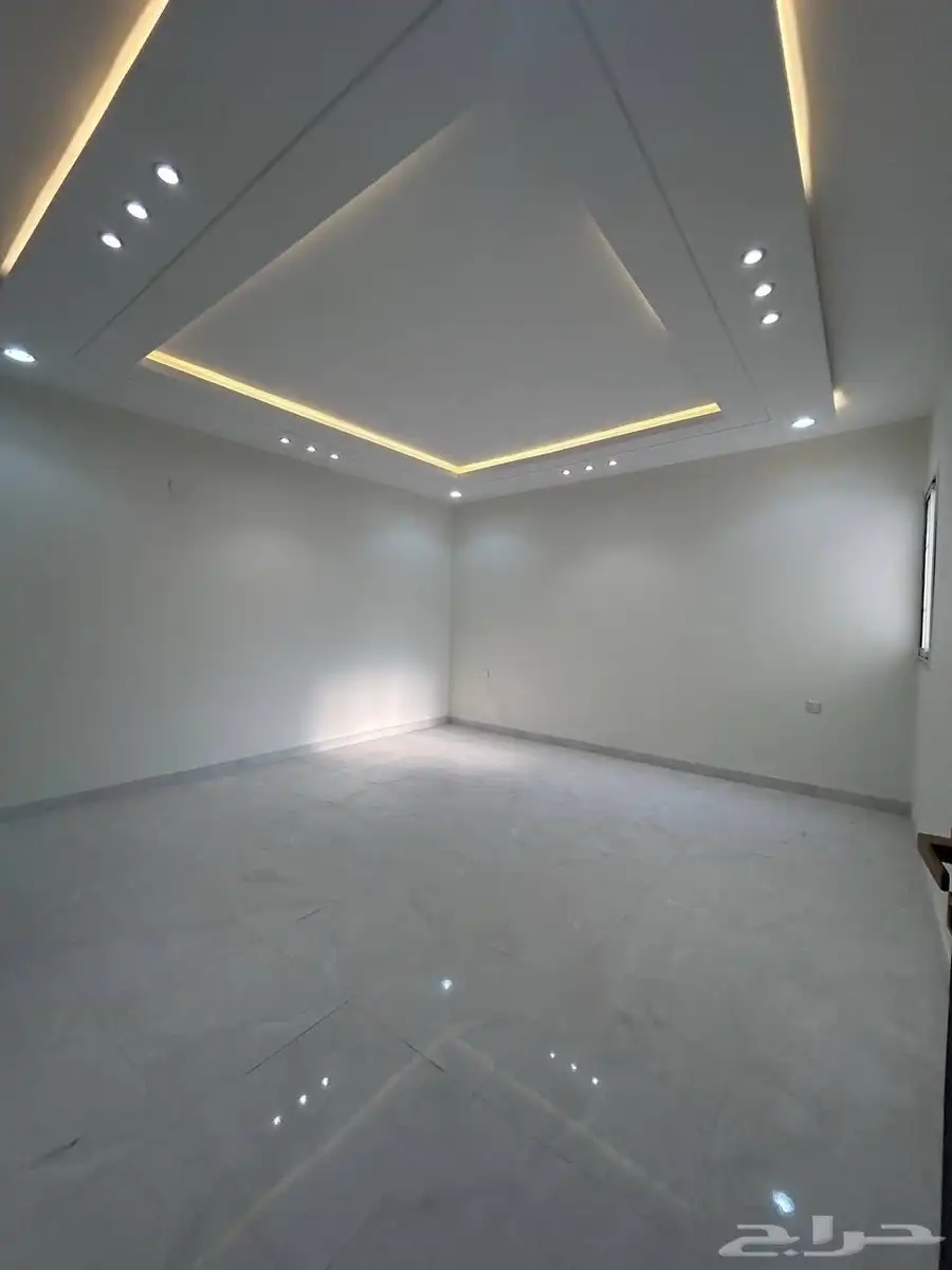 ارواف VIP للبيع على شارعين 1