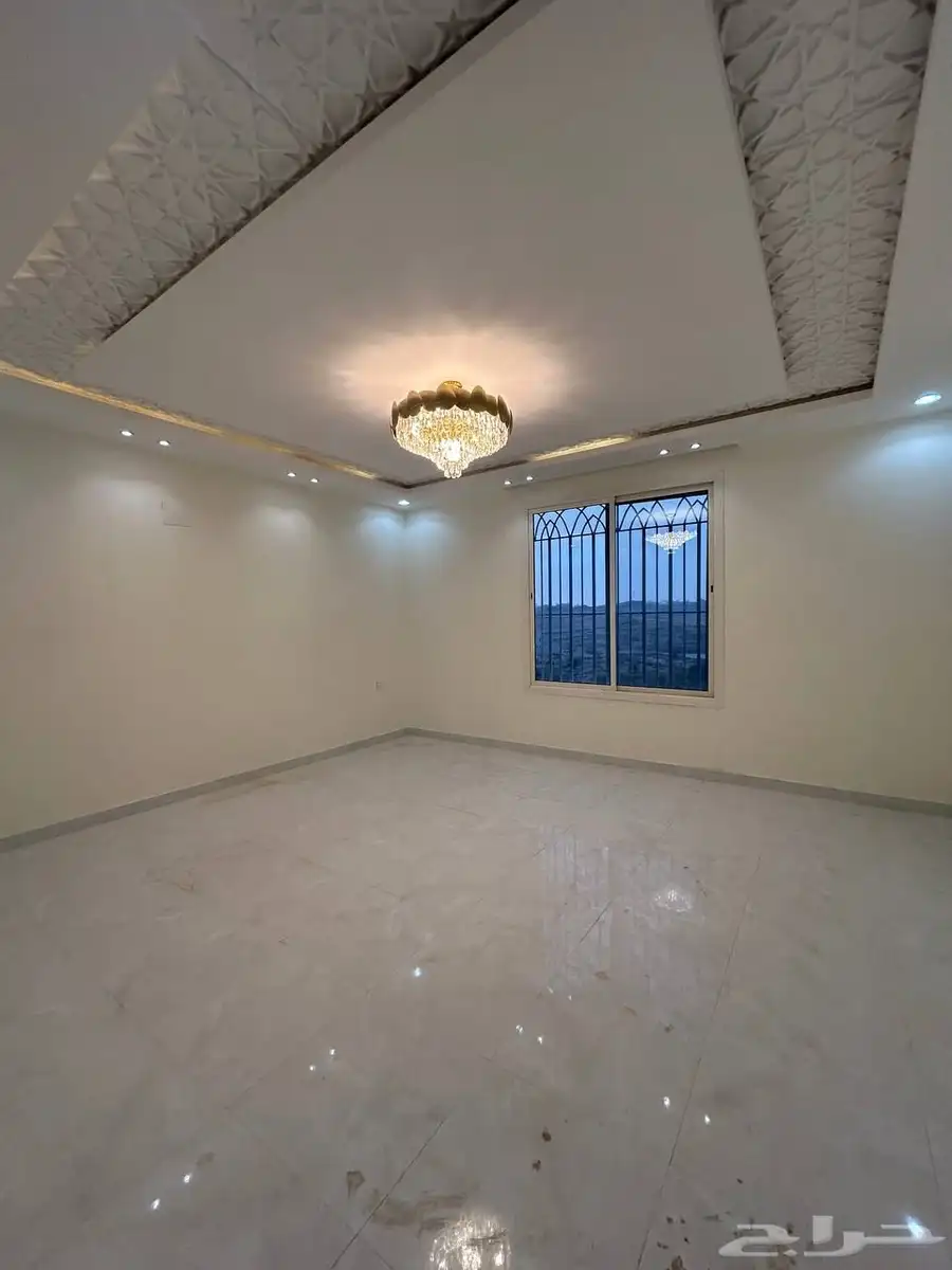 ارواف VIP للبيع على شارعين 9