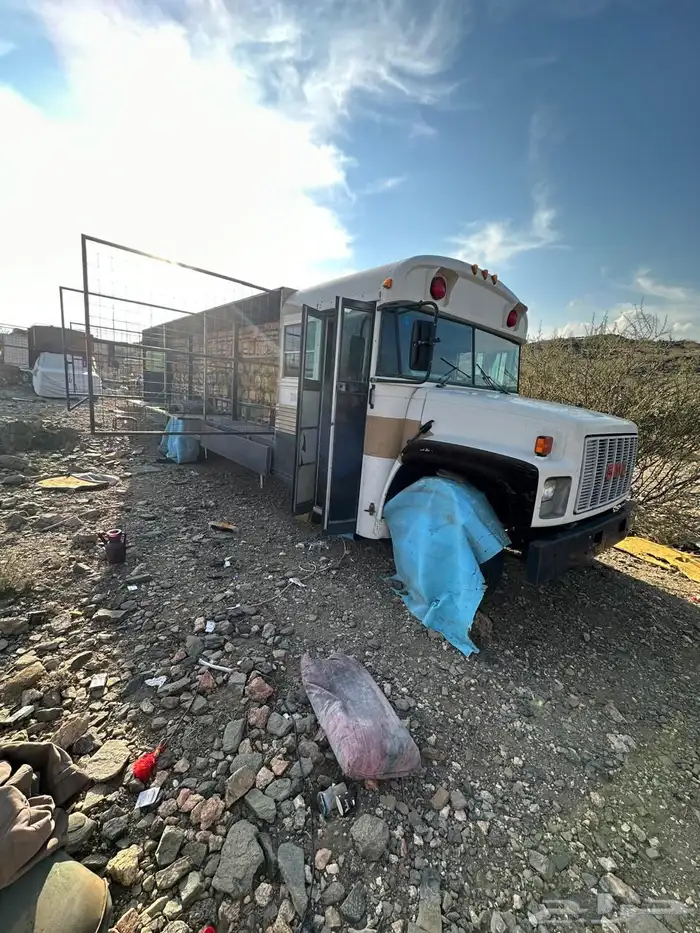 سيارة نحل باص موديل 2000 2