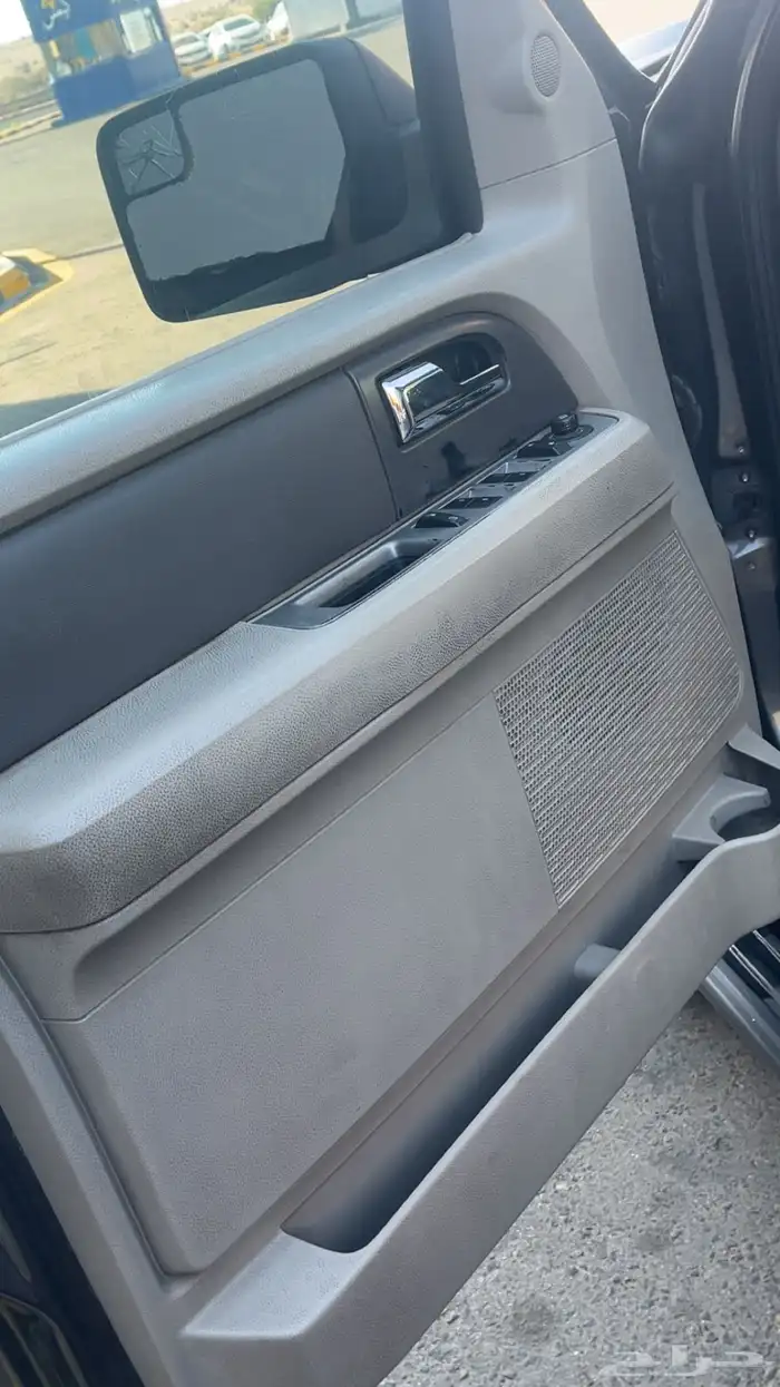 فورد اكسبيدشن 28