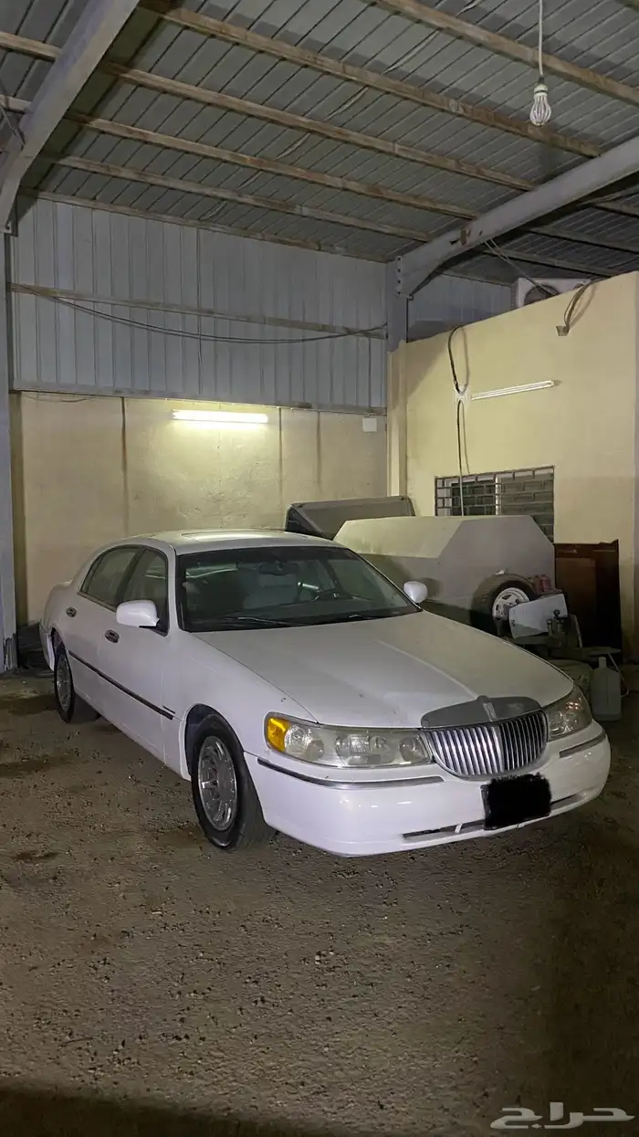 لينكون تاون كار 2000 1