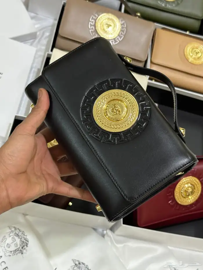شنط هاي كواليتي جميع الماركات بسعر200 فقط 8