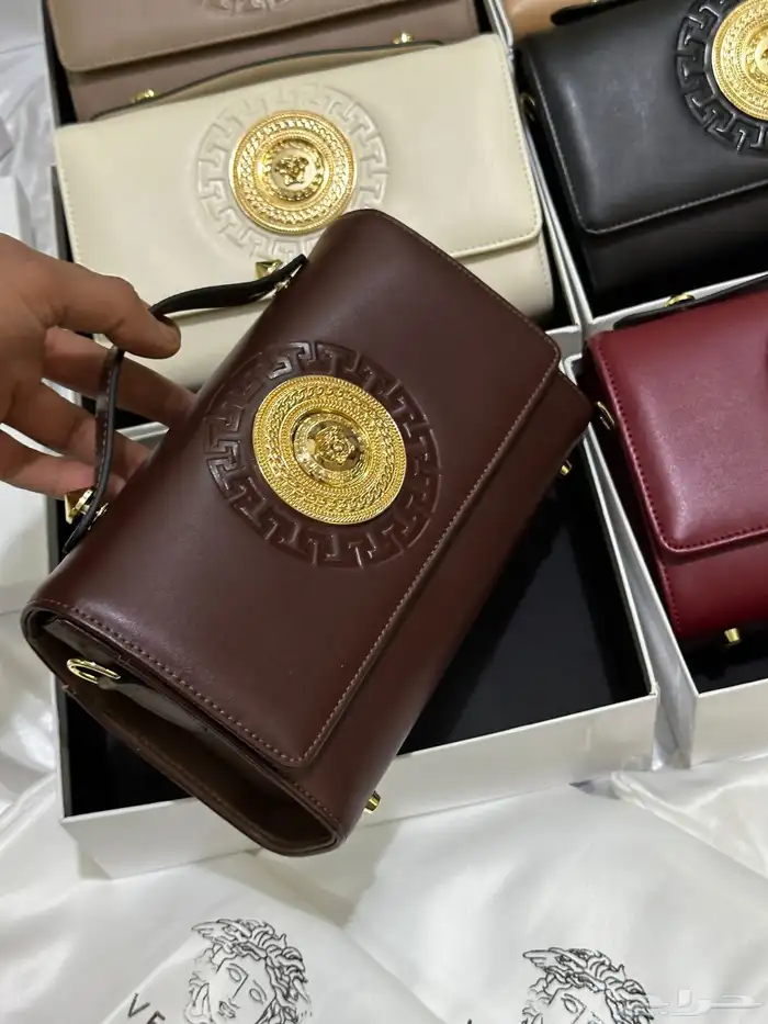 شنط هاي كواليتي جميع الماركات بسعر200 فقط 9