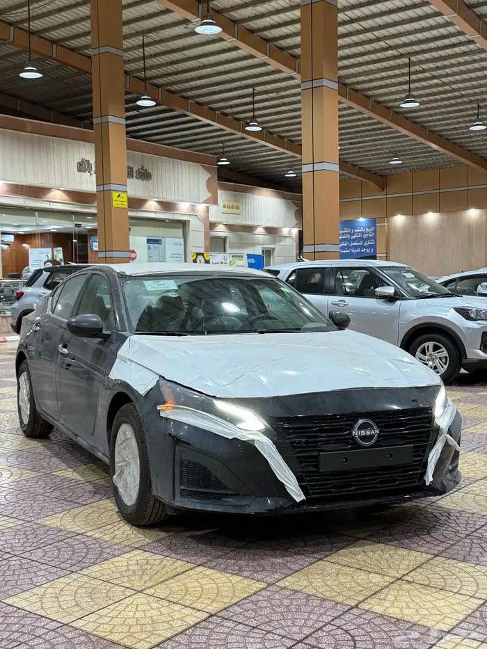 نيسان التيما 2025 S سعودي 4