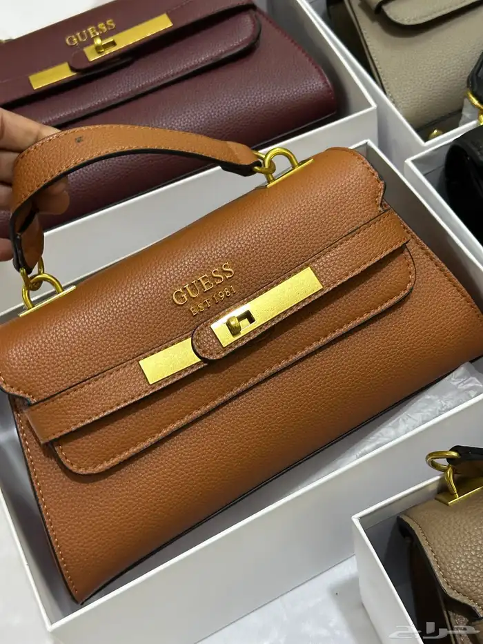 شنط هاي كواليتي جميع الماركات بسعر200 فقط 47
