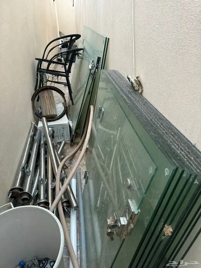 قزاز مسبح بطول اكثر من 13 متر 0
