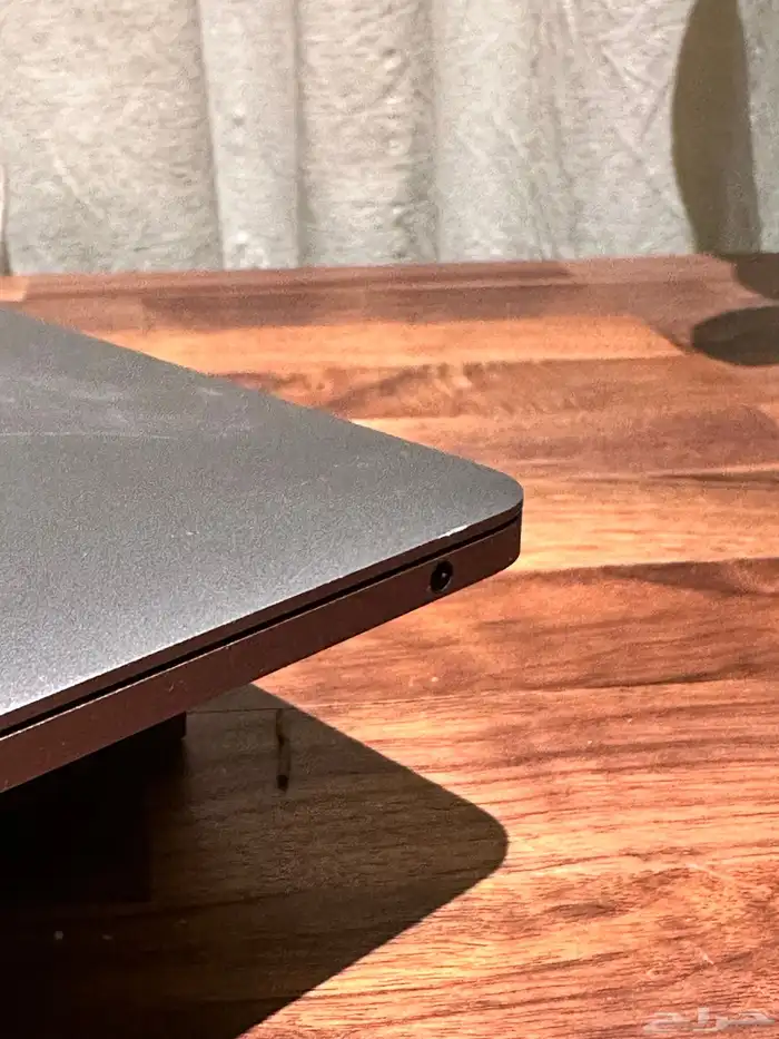 (تم تنزيل السعر) ماك بوك برو 2020 13 MacBook Pro 7