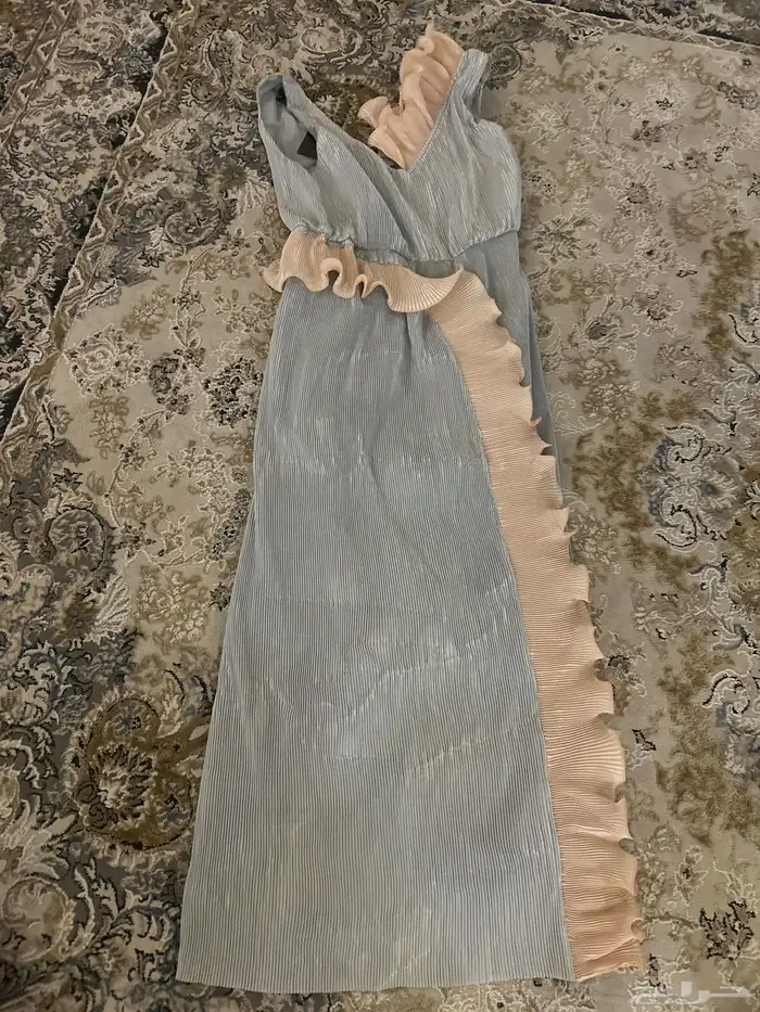 فساتين و شنط للبيع 22