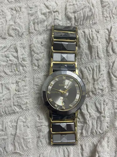 ساعه ايسنس 0