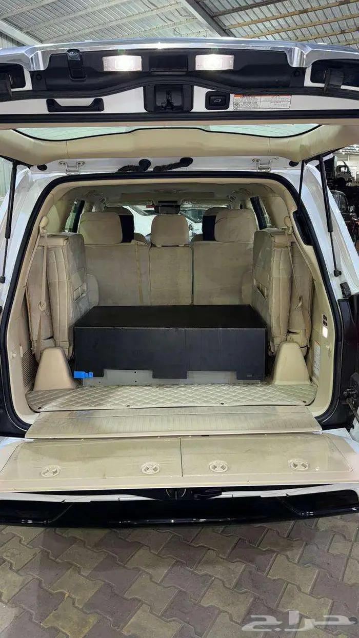 لكزس LX 570 موديل 2020 11