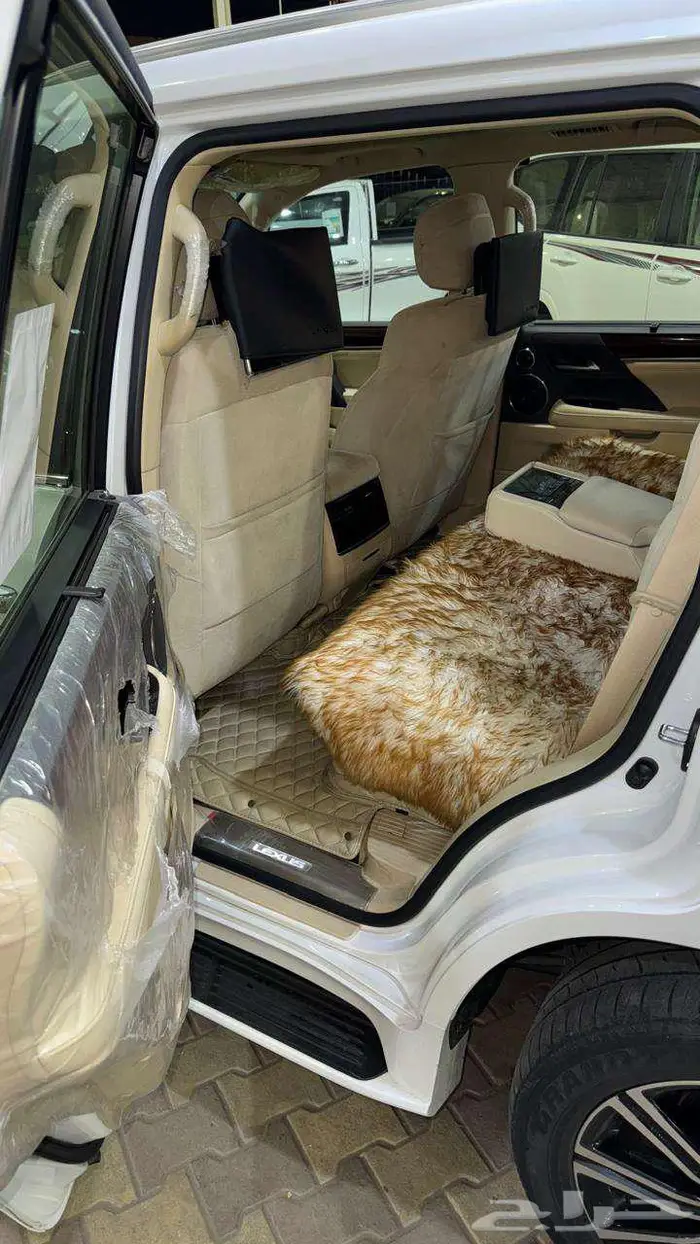 لكزس LX 570 موديل 2020 10