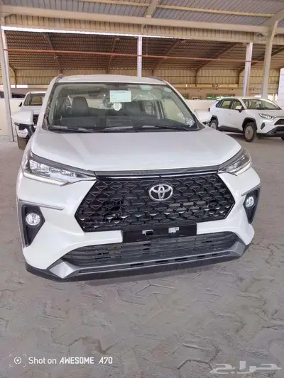 تويوتا فيلوز GLX بنزين موديل 2024 جديد اصفار 0