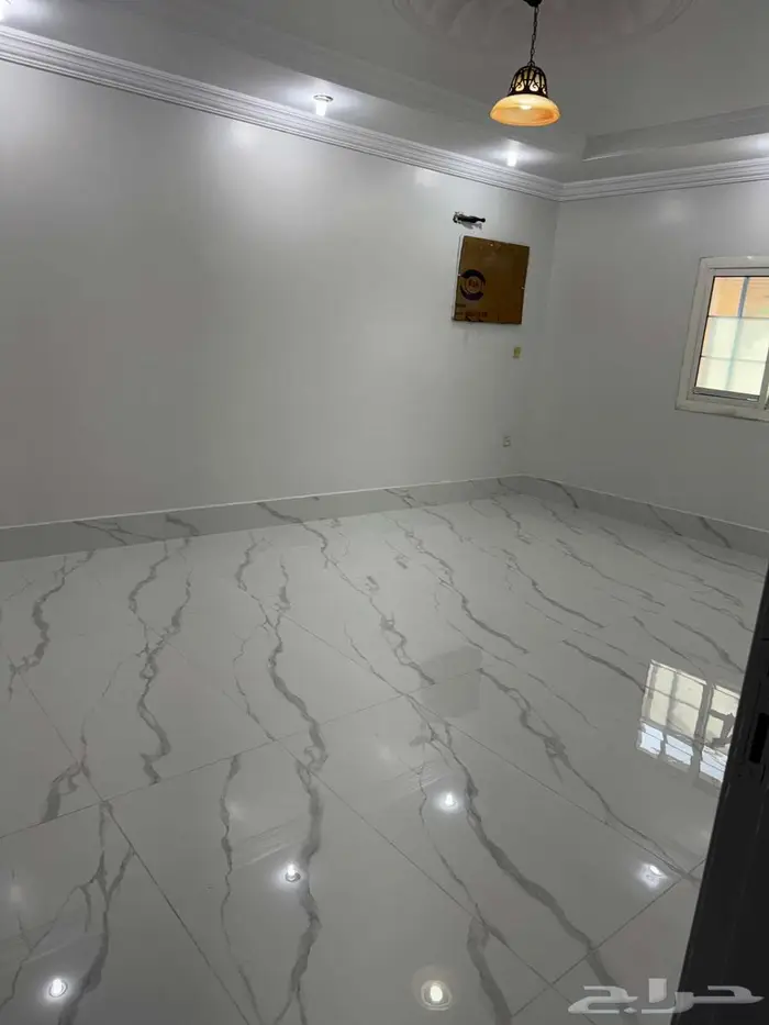 للايجار شقة ف جده حي المروه مكونه 7 غرف نوم 9