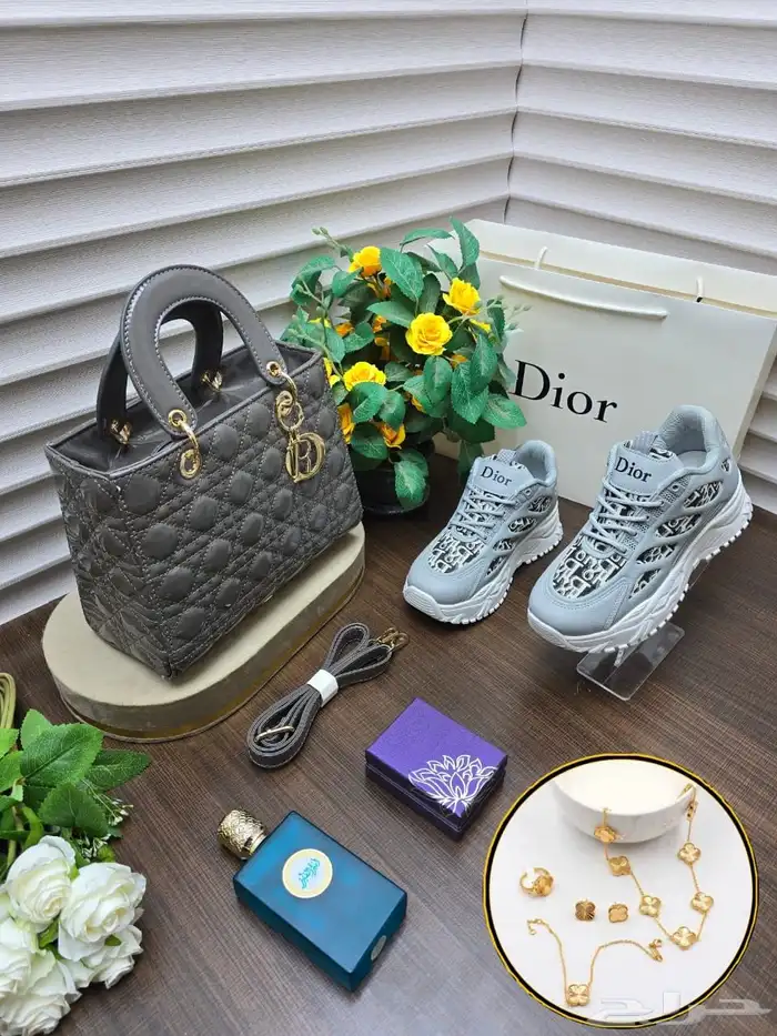 عرض شنطة وشوز هدايا لأحبابكم 1