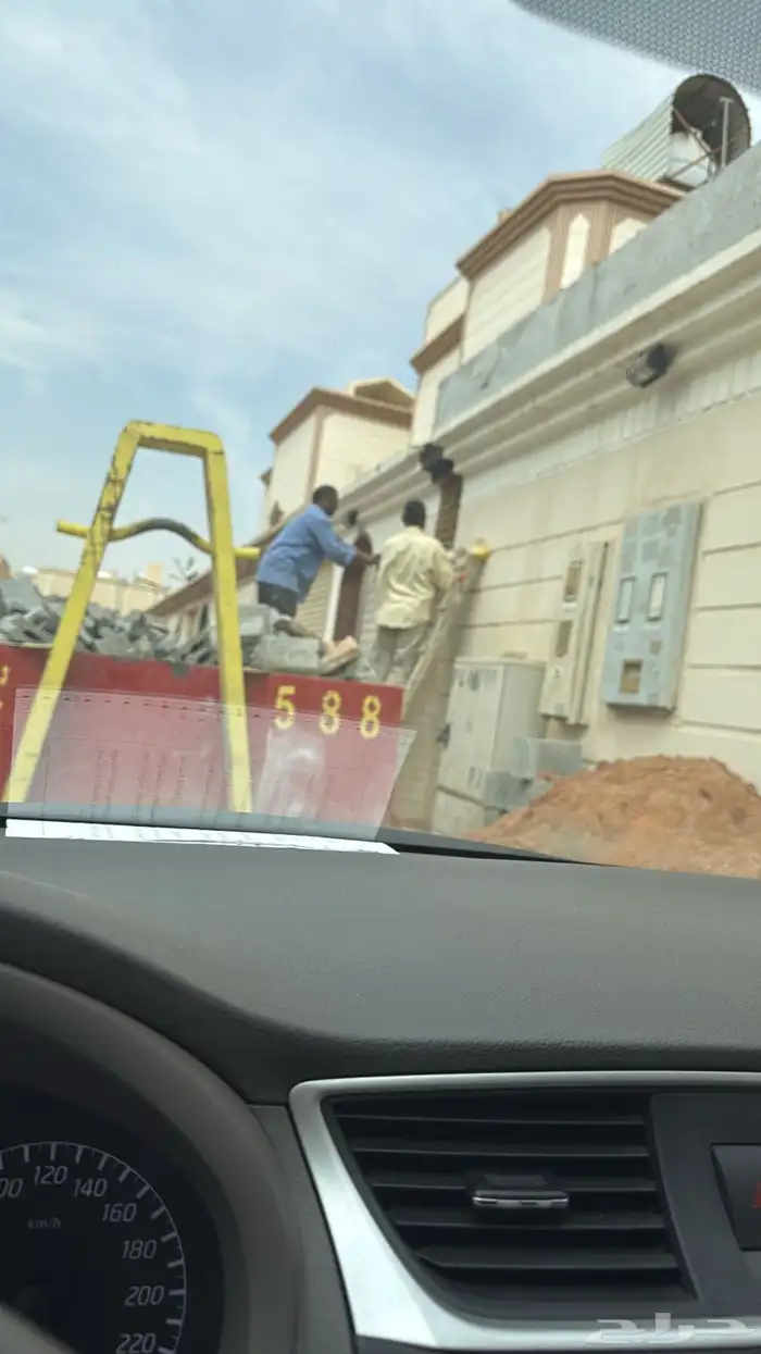 سعودي مشرف على ترميم مباني وفلل وعماير قديمة 25