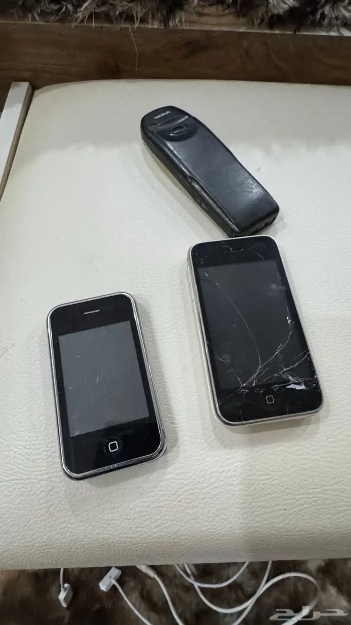 اجهزة قديمه ايفون 3 للبيع 3