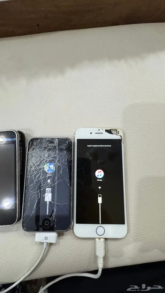 اجهزة قديمه ايفون 3 للبيع 4