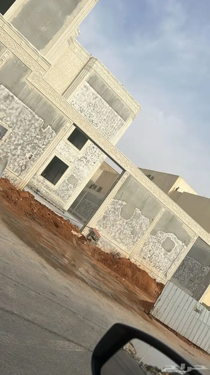 سعودي مشرف على ترميم مباني وفلل وعماير قديمة 22