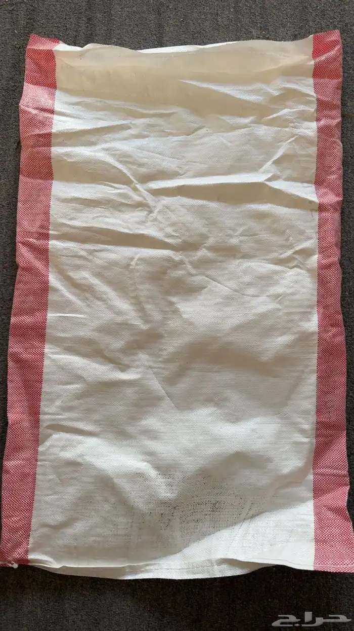 أكياس دقيق فارغة 1