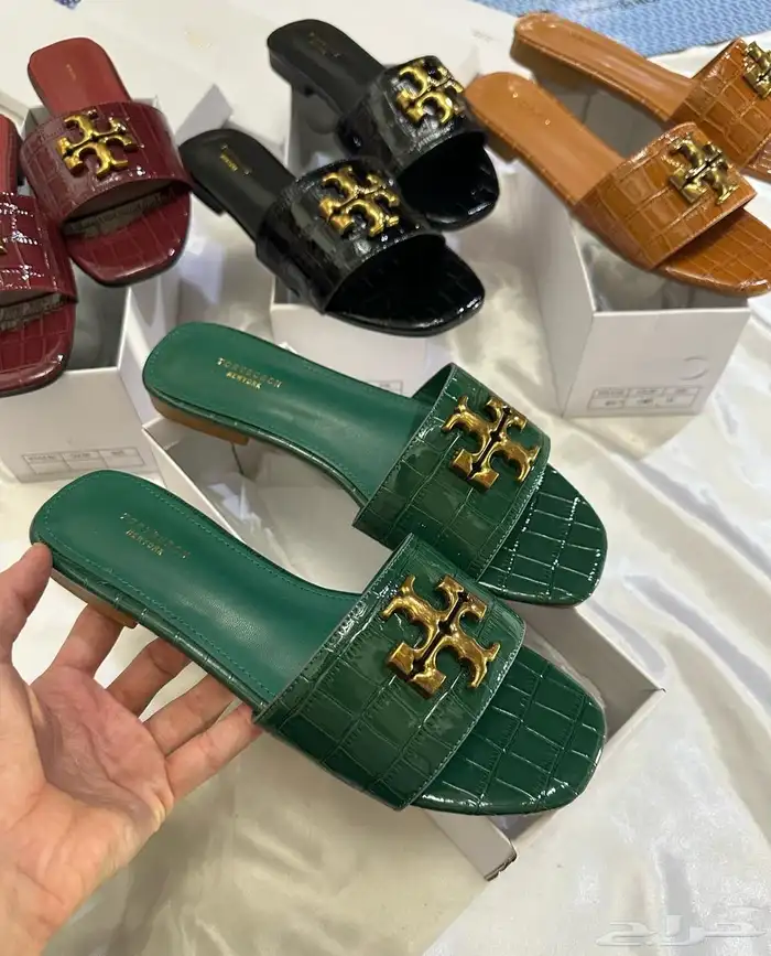 كعب ماركة عده تشكيلات مختلفه وايضا شنط كوتش 23