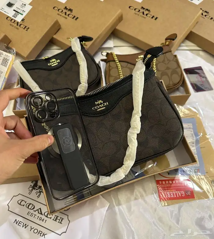 كعب ماركة عده تشكيلات مختلفه وايضا شنط كوتش 37