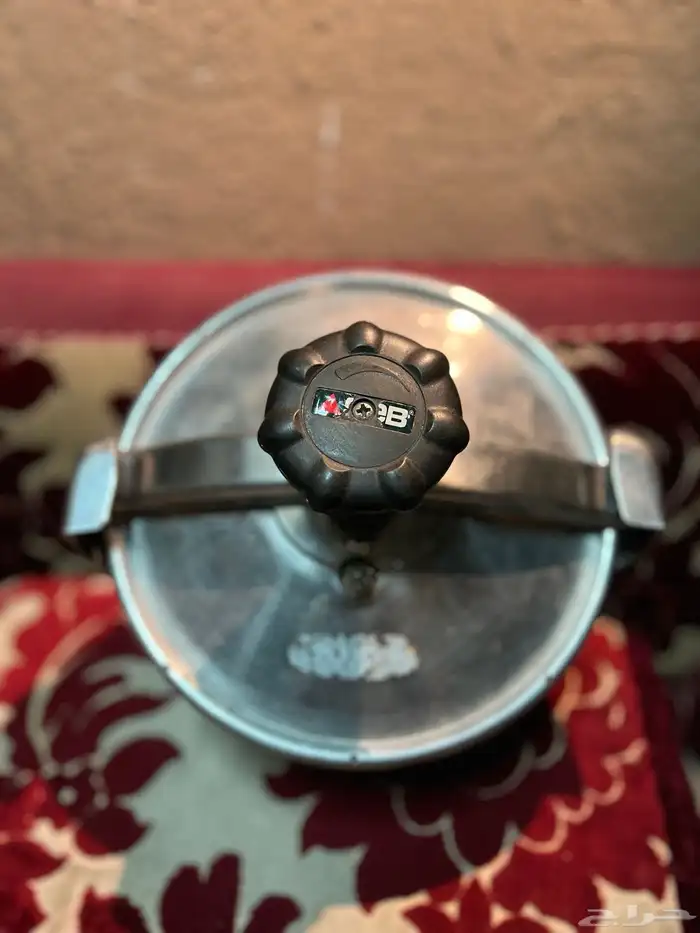 قدر سب الفرنسي من النوادر 1