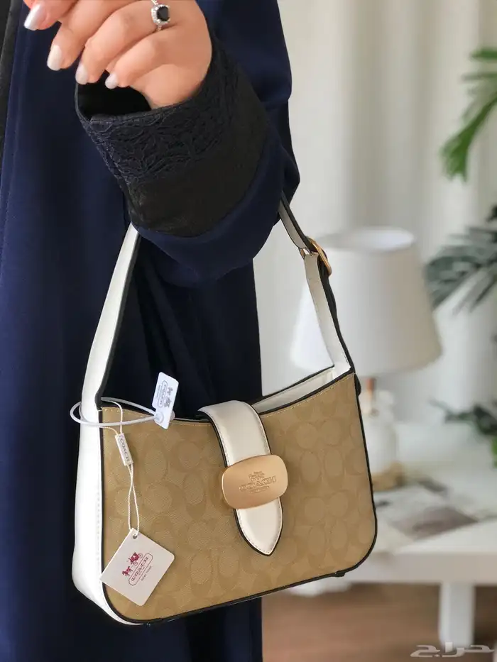 شنط كوتش شنط نسائيه شامل التوصيل ودفع عند الاستلام 12