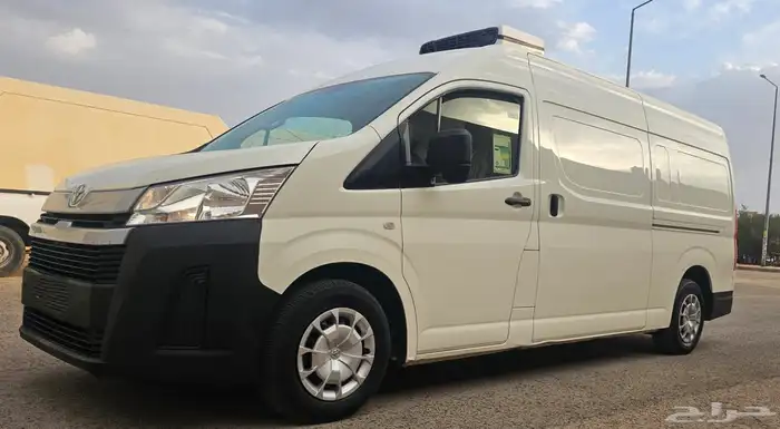 باص تويوتا هايس 2023 سقف عالي ثلاجة 5