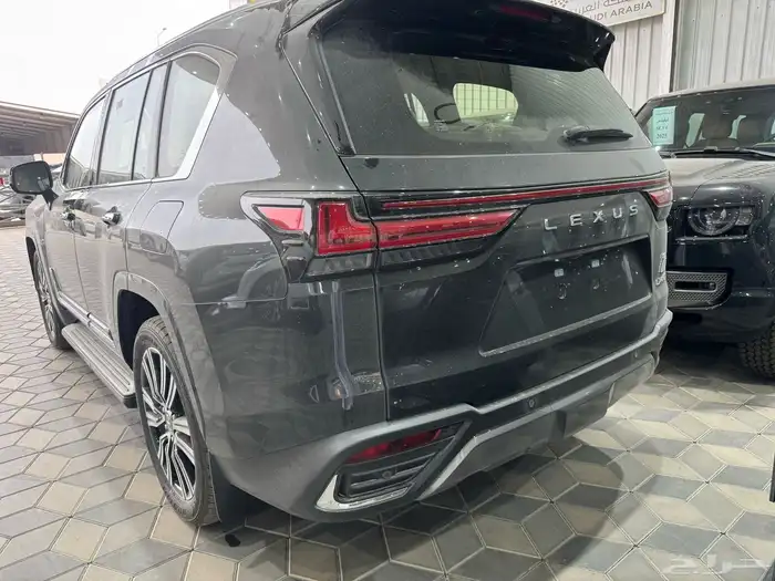 لكزس BB اسود جملي 2025 3