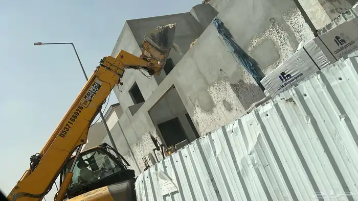 سعودي مشرف على ترميم مباني وفلل وعماير قديمة 11