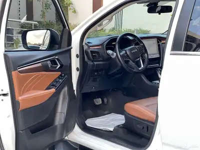 جيب ايسوزو MU-X 2023 4