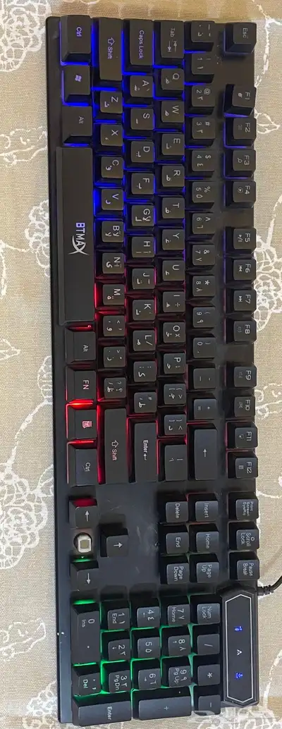 كيبورد قيمنق طويل للبيع 1